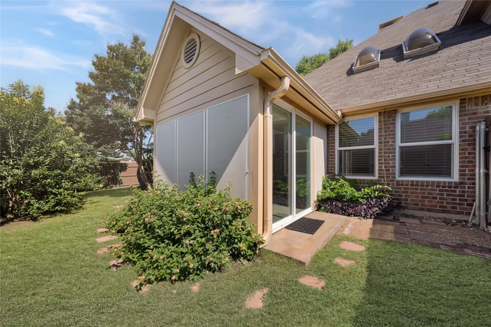 2909 Normandy Court Euless, TX 76039