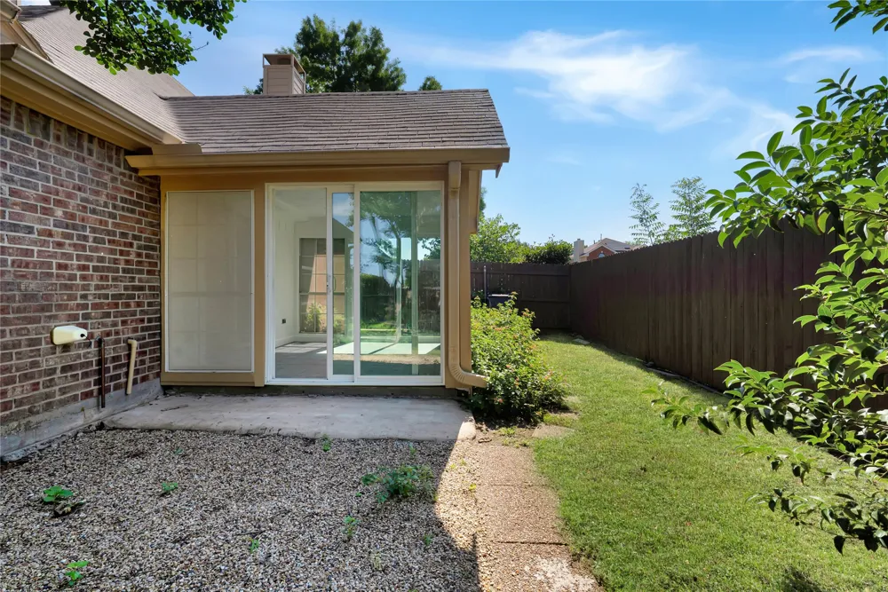 2909 Normandy Court Euless, TX 76039