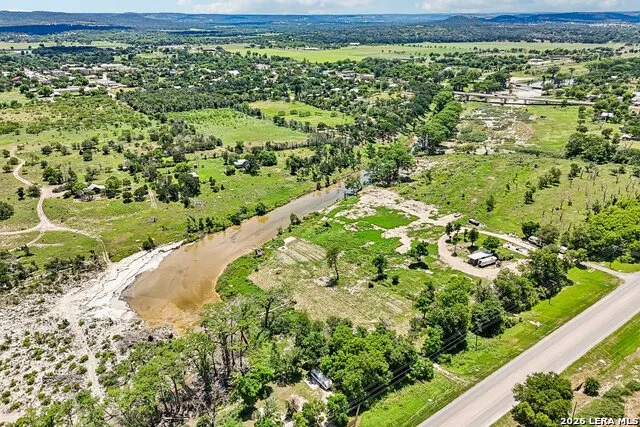 5953 Hwy 27 Center Point, TX 78010