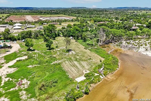 5953 Hwy 27 Center Point, TX 78010