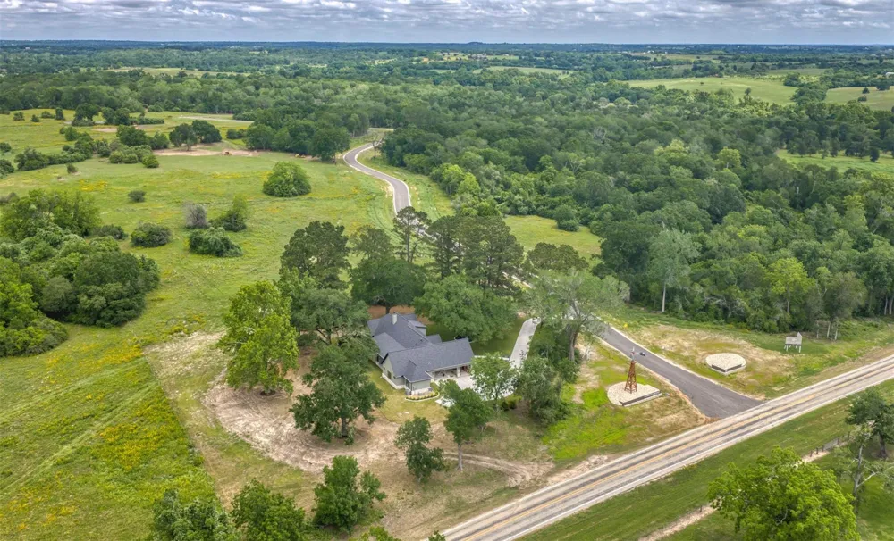 2 Windmill Ridge Brenham, TX 77833