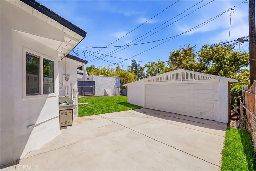 1280 E Woodbury Pasadena, CA 91104