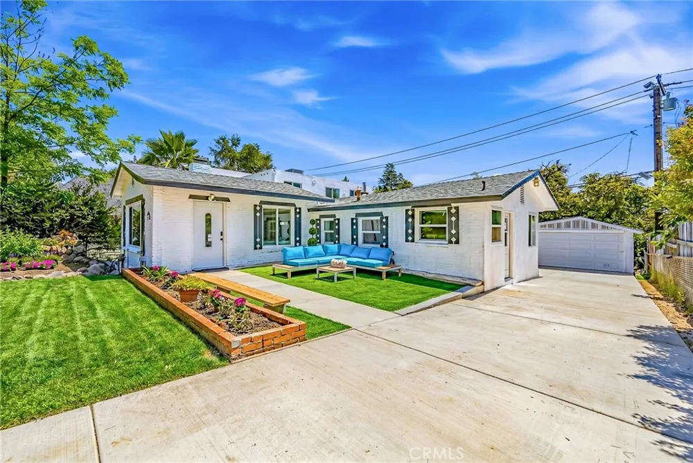 1280 E Woodbury Pasadena, CA 91104
