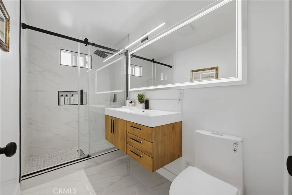 1280 E Woodbury Pasadena, CA 91104
