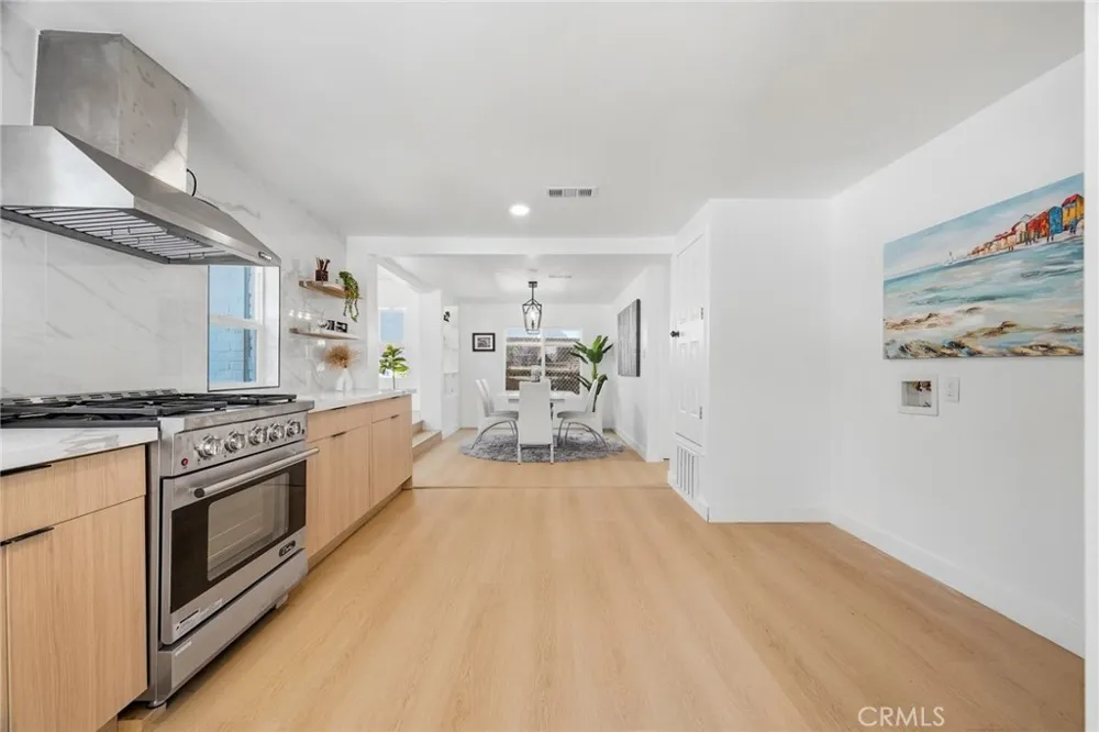 1280 E Woodbury Pasadena, CA 91104
