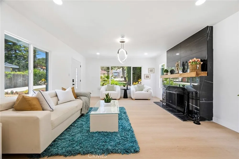1280 E Woodbury Pasadena, CA 91104