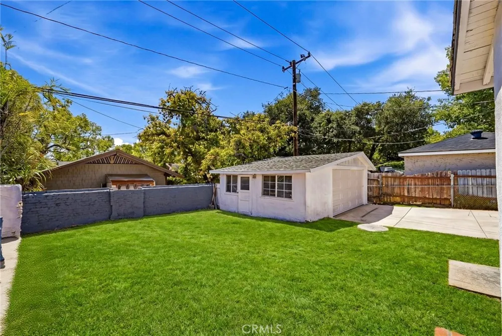 1280 E Woodbury Pasadena, CA 91104