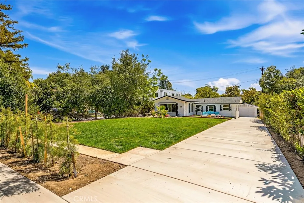 1280 E Woodbury Pasadena, CA 91104