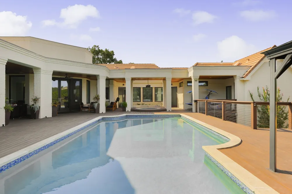 21 Cousteau Lane Austin, TX 78746