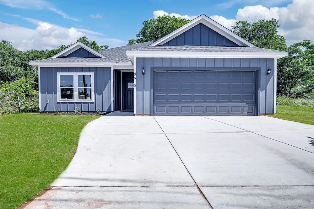 2915 La Salle Street Fort Worth, TX 76131