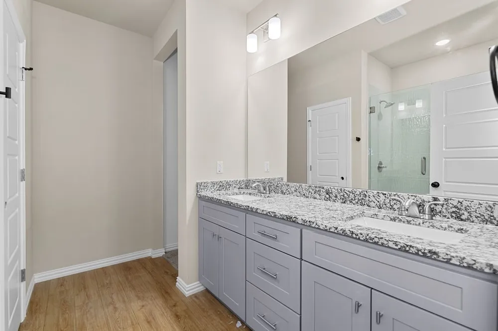 2915 La Salle Street Fort Worth, TX 76131
