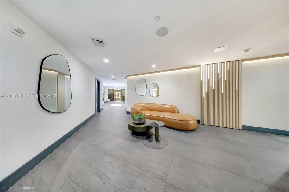 90 SW 3rd St #3109 Miami, FL 33130