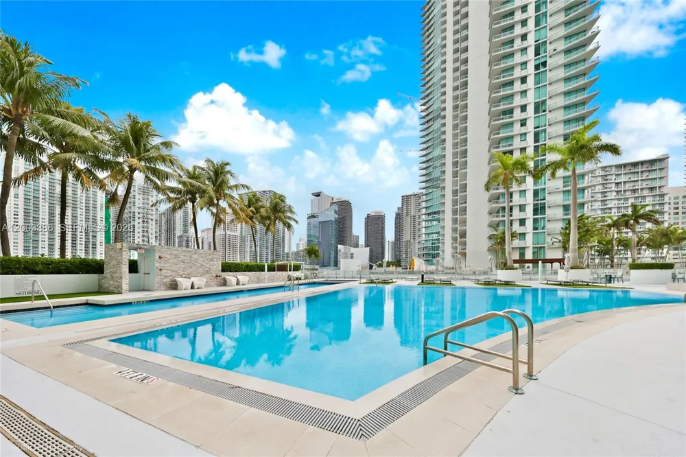 90 SW 3rd St #3109 Miami, FL 33130