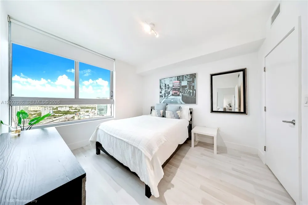 90 SW 3rd St #3109 Miami, FL 33130