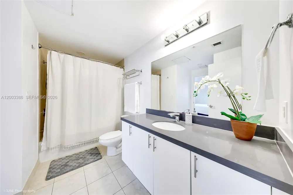 90 SW 3rd St #3109 Miami, FL 33130