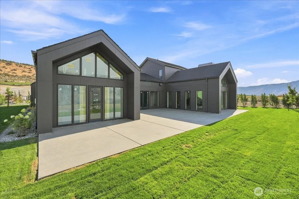 4 Mica Lane Orondo, WA 98843