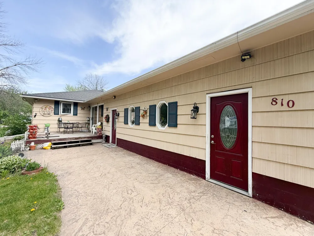 810 8th Avenue Worthington, MN 56187