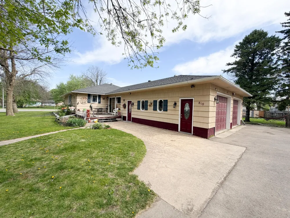 810 8th Avenue Worthington, MN 56187