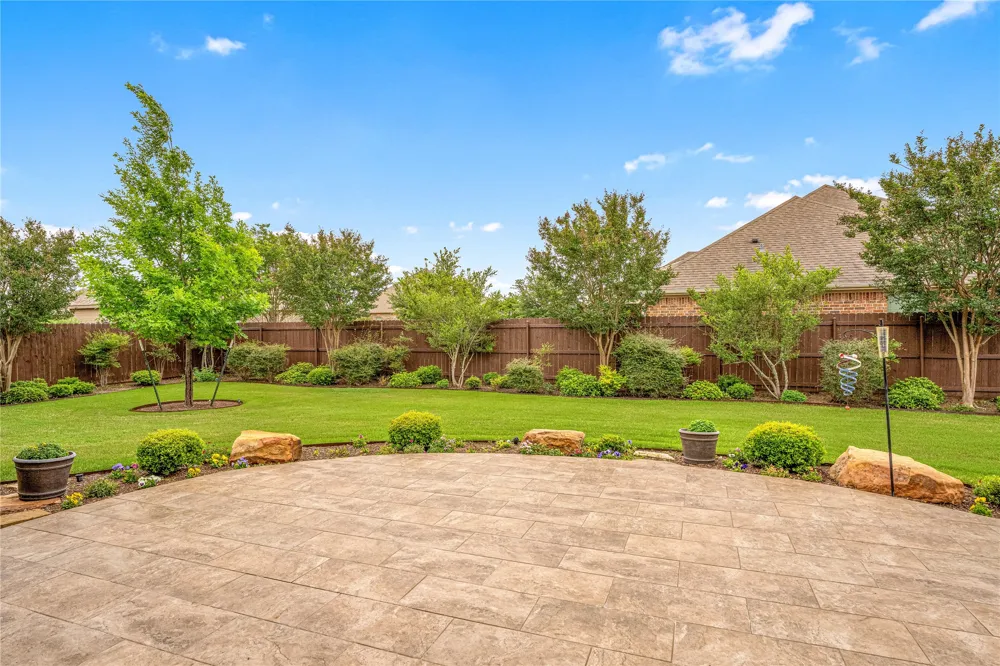 283 Briarleaf Circle Hewitt, TX 76643