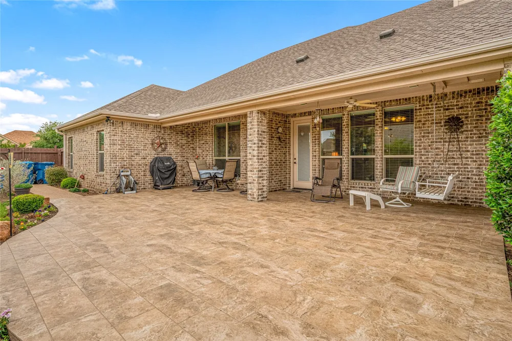 283 Briarleaf Circle Hewitt, TX 76643