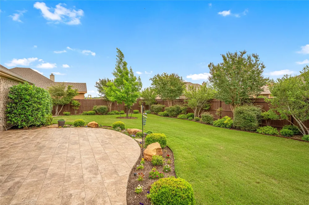 283 Briarleaf Circle Hewitt, TX 76643