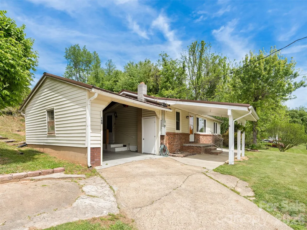 160 Cooper Street Canton, NC 28716