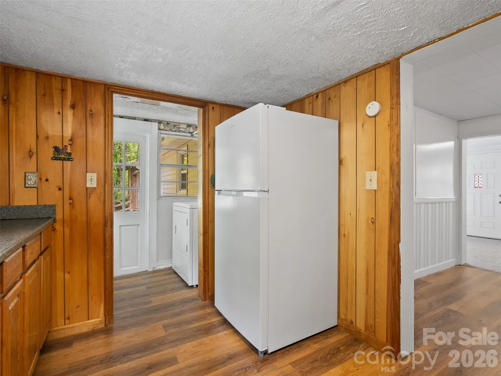 160 Cooper Street Canton, NC 28716