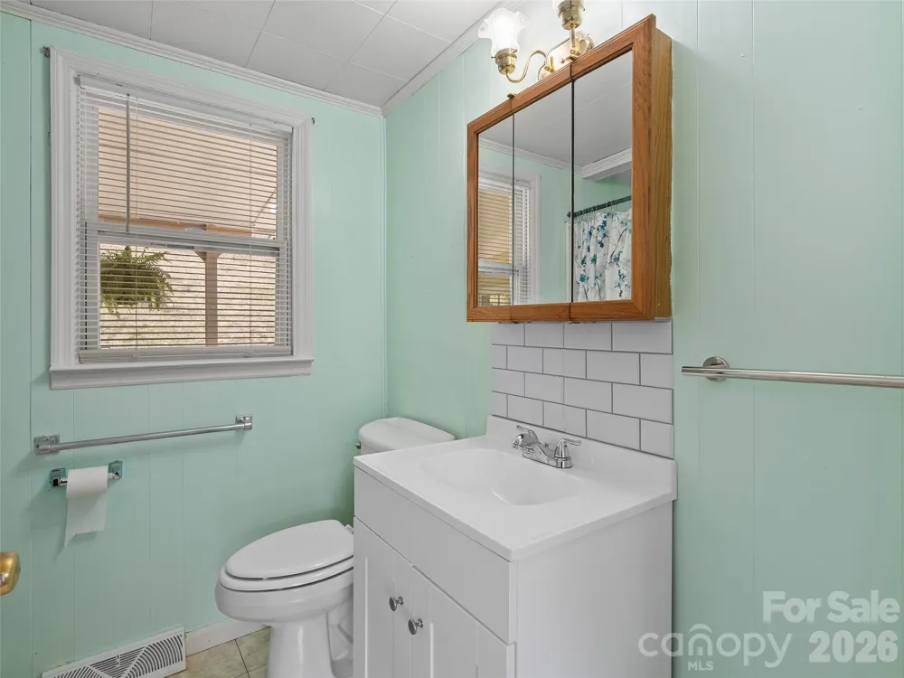 160 Cooper Street Canton, NC 28716