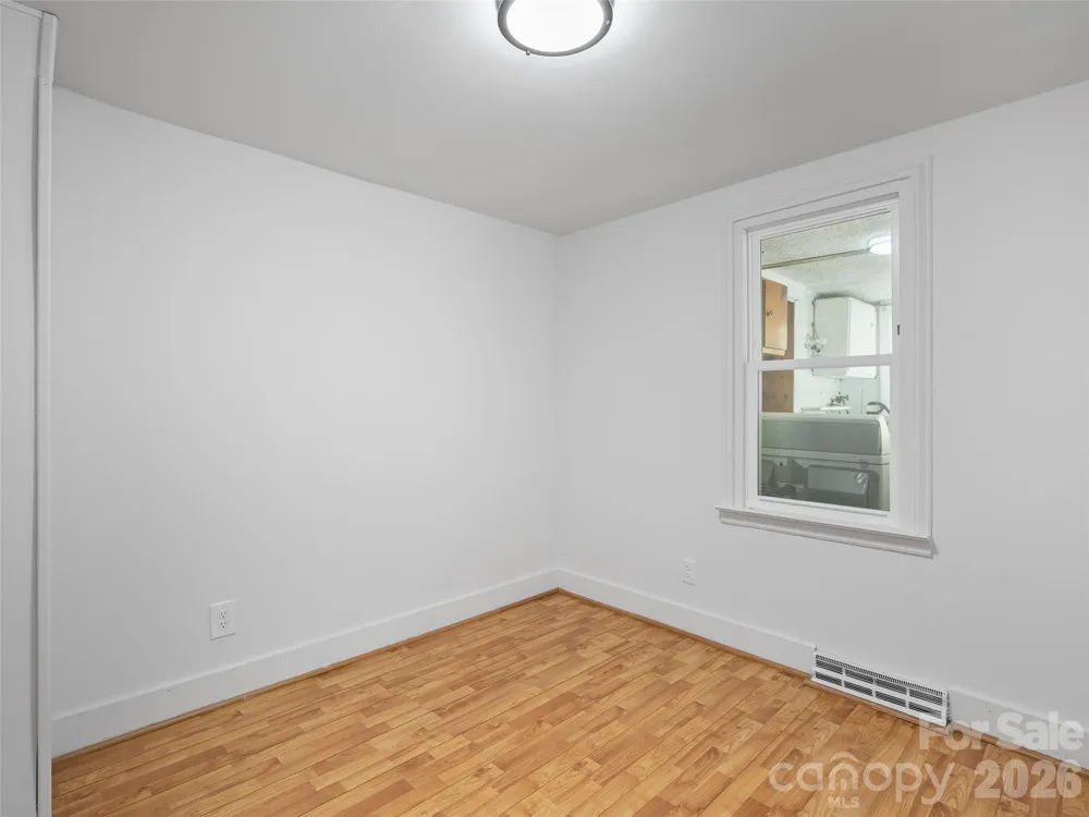 160 Cooper Street Canton, NC 28716