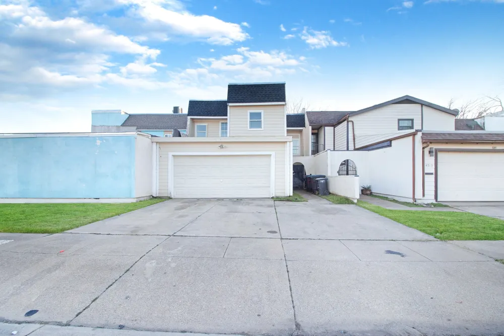 4511 Alamosa Fort Worth, TX 76119