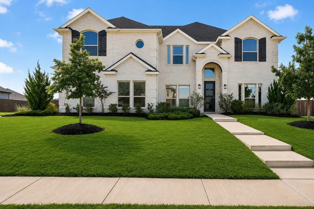 370 Cheyenne Mountain Drive Ovilla, TX 75154