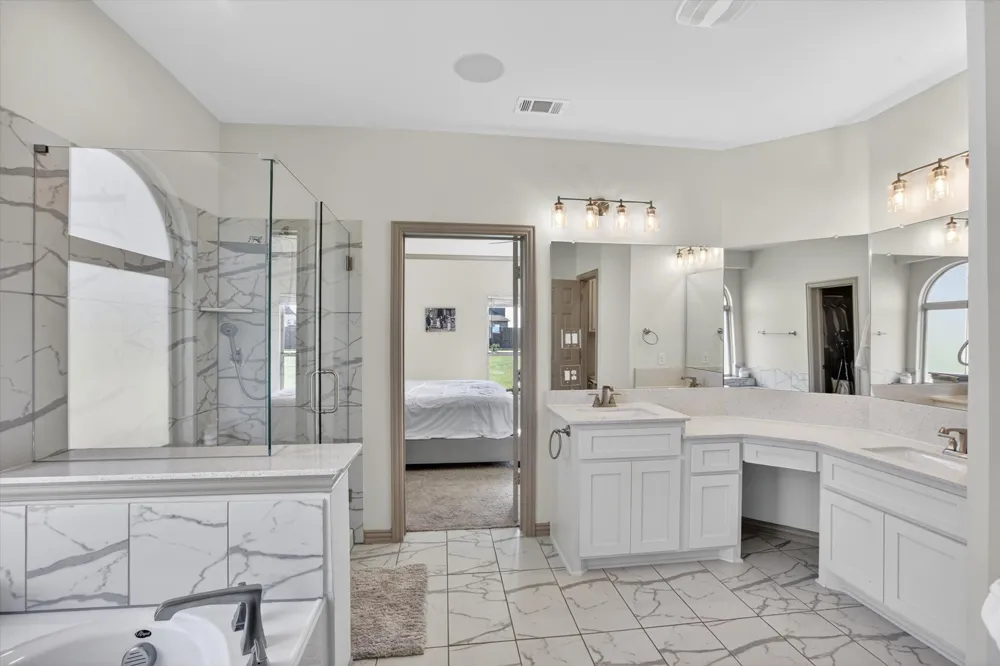 370 Cheyenne Mountain Drive Ovilla, TX 75154