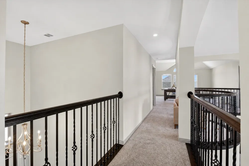 370 Cheyenne Mountain Drive Ovilla, TX 75154