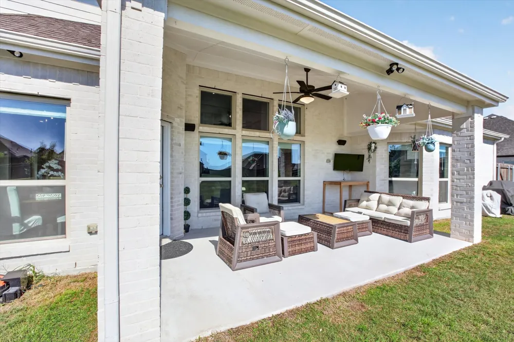 370 Cheyenne Mountain Drive Ovilla, TX 75154