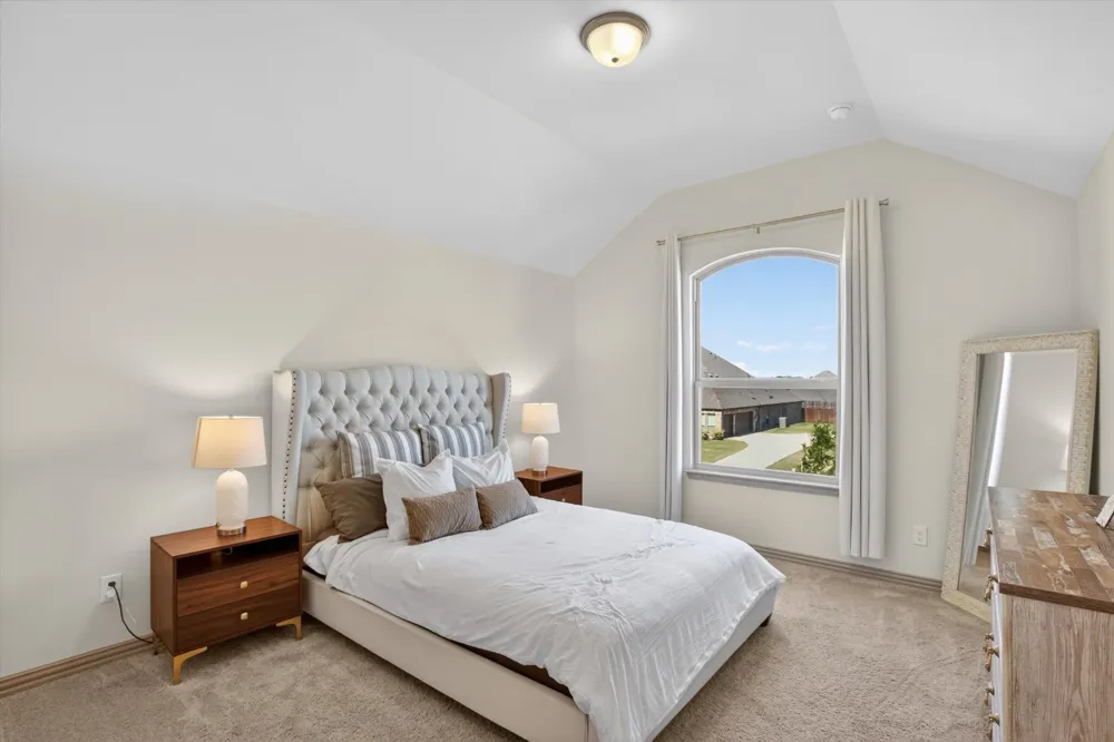 370 Cheyenne Mountain Drive Ovilla, TX 75154