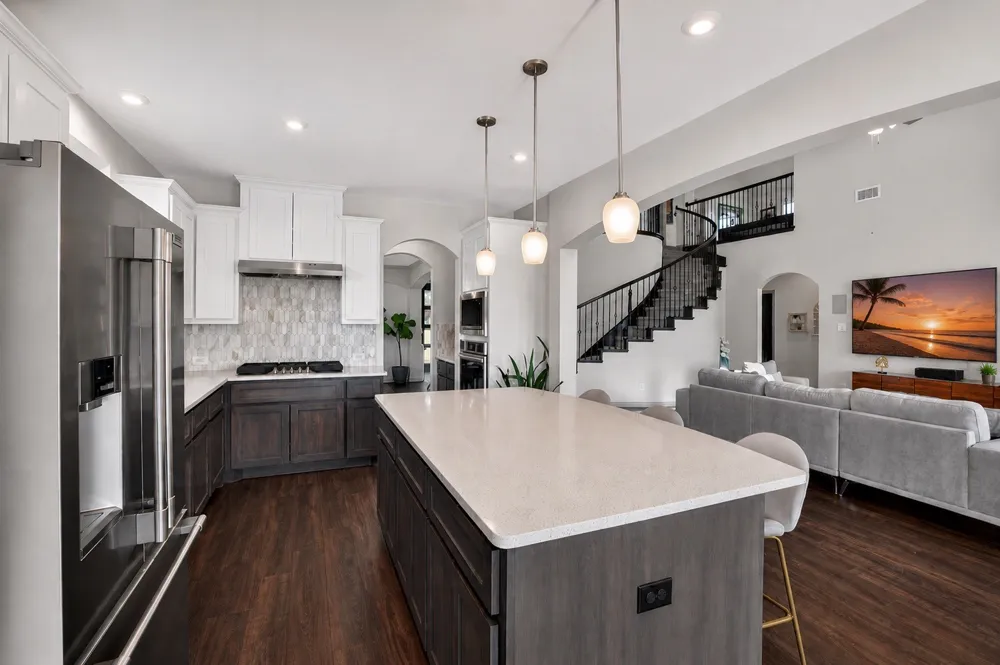 370 Cheyenne Mountain Drive Ovilla, TX 75154
