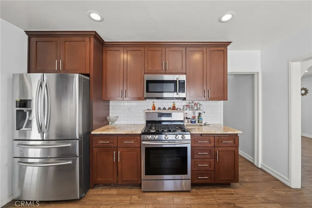 13607 Benfield Norwalk, CA 90650