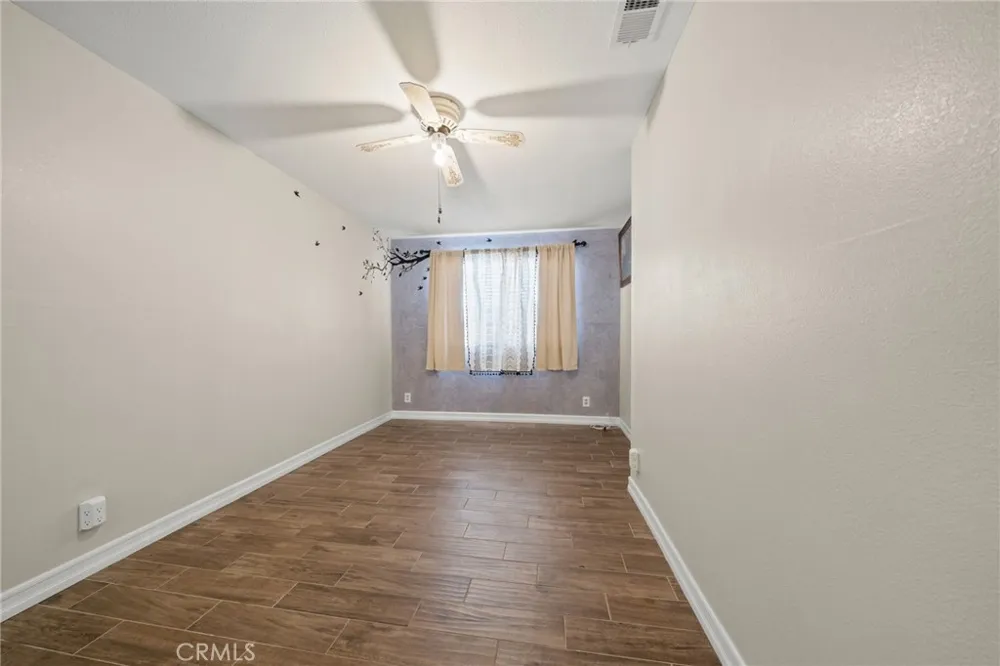 13607 Benfield Norwalk, CA 90650