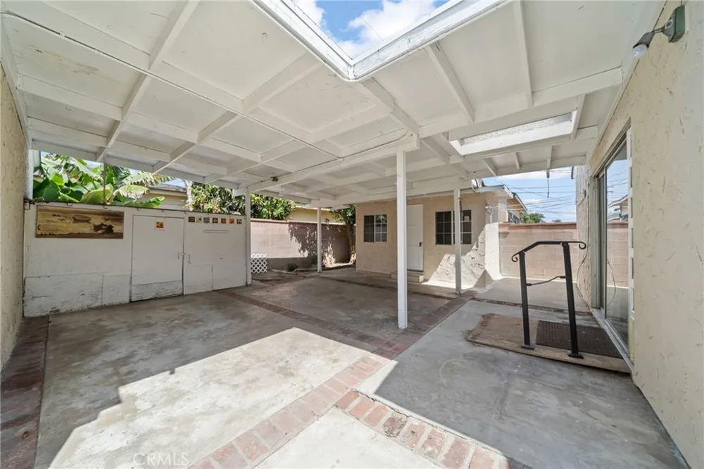 13607 Benfield Norwalk, CA 90650