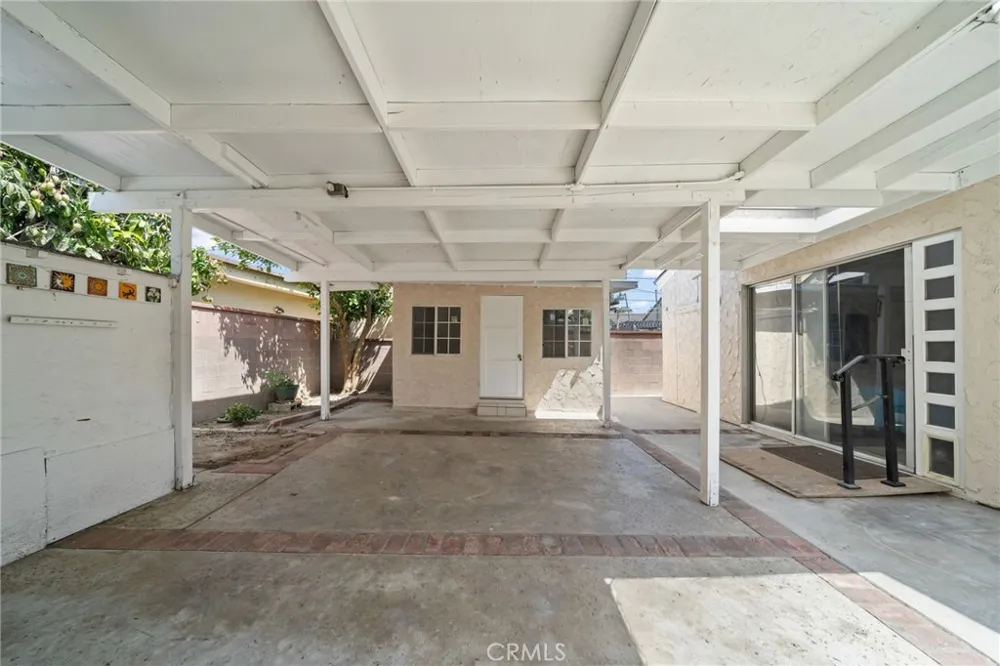 13607 Benfield Norwalk, CA 90650