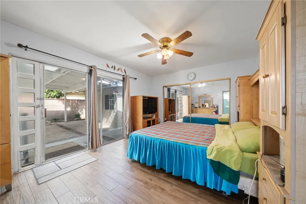 13607 Benfield Norwalk, CA 90650
