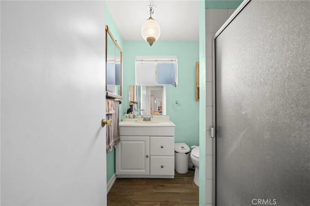13607 Benfield Norwalk, CA 90650