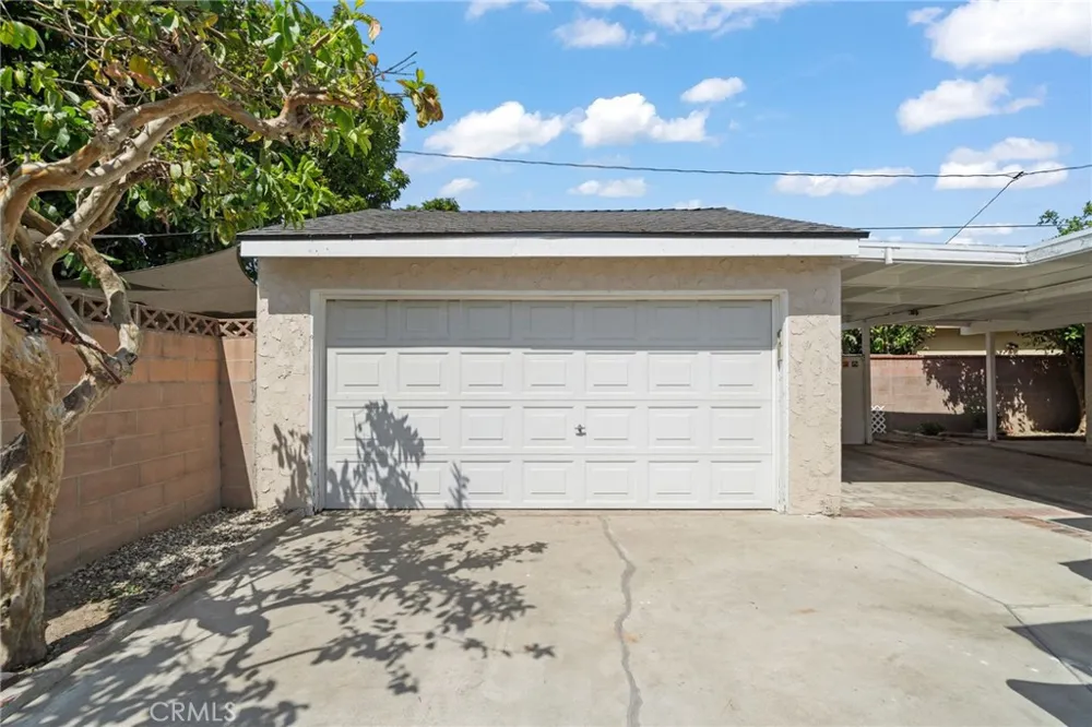 13607 Benfield Norwalk, CA 90650