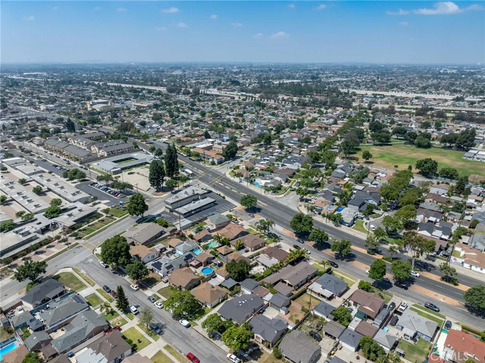 13607 Benfield Norwalk, CA 90650