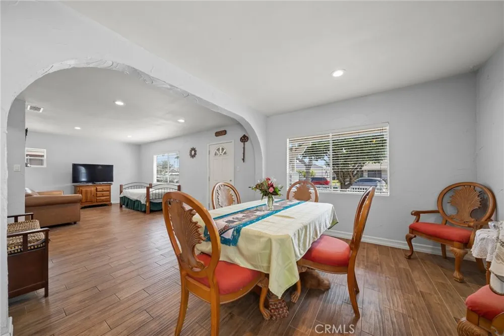 13607 Benfield Norwalk, CA 90650