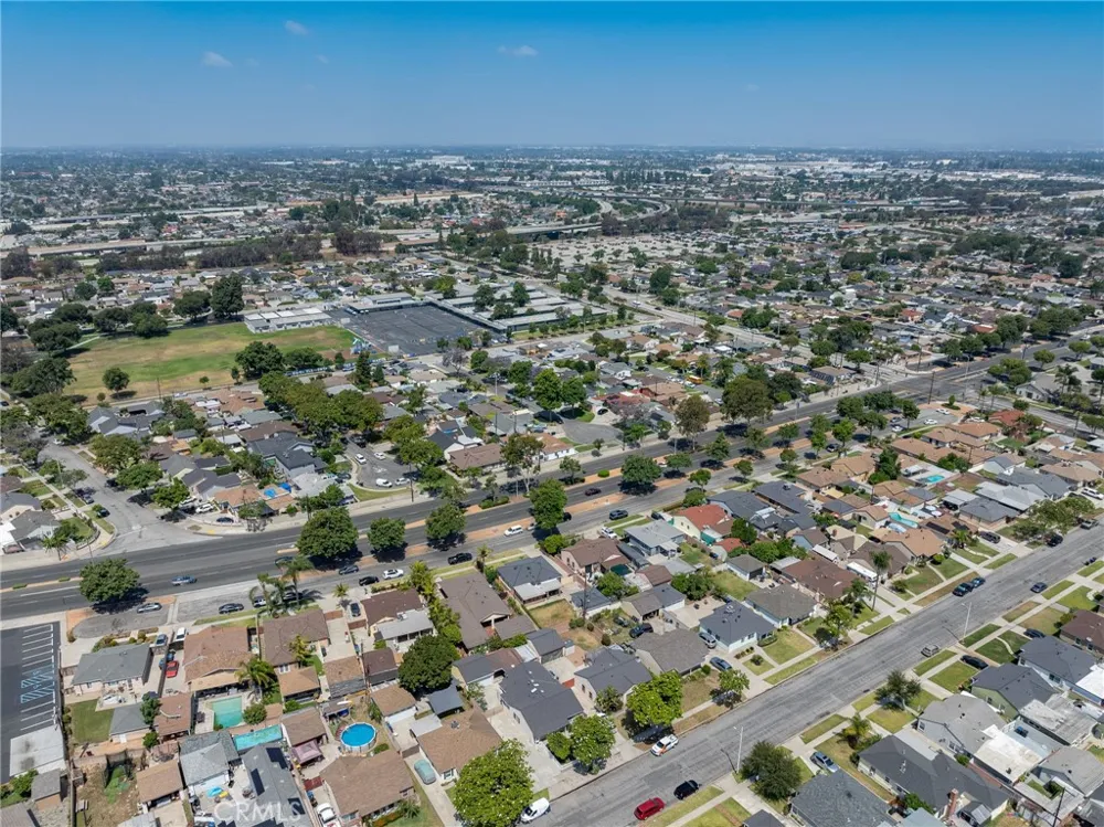 13607 Benfield Norwalk, CA 90650