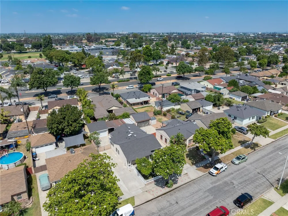 13607 Benfield Norwalk, CA 90650
