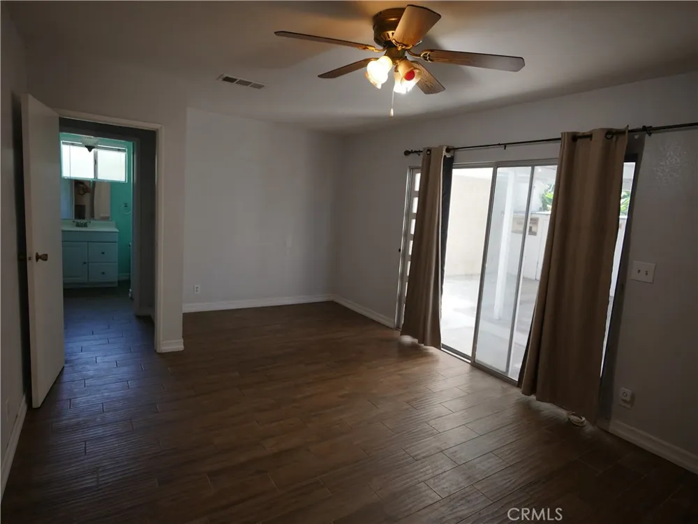 13607 Benfield Norwalk, CA 90650