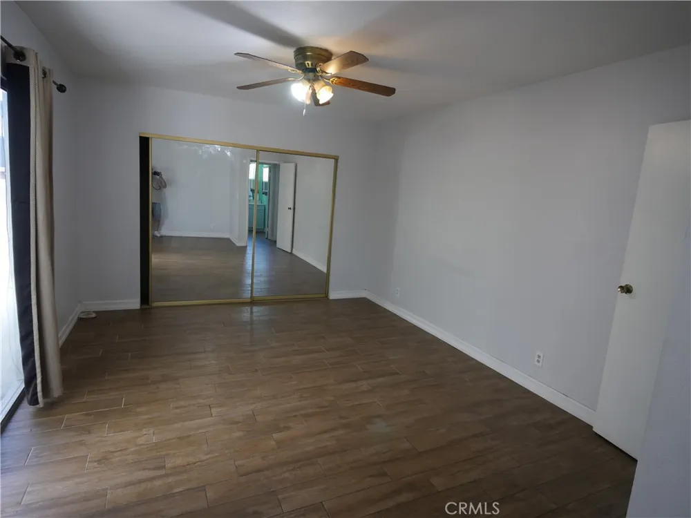 13607 Benfield Norwalk, CA 90650