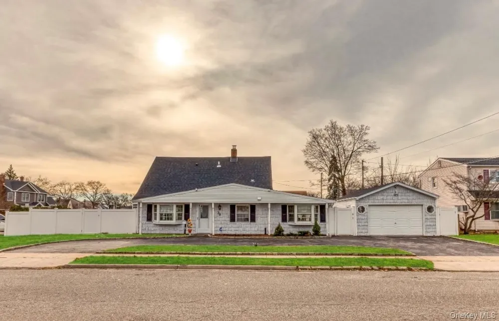70 Sycamore Lane Levittown, NY 11756